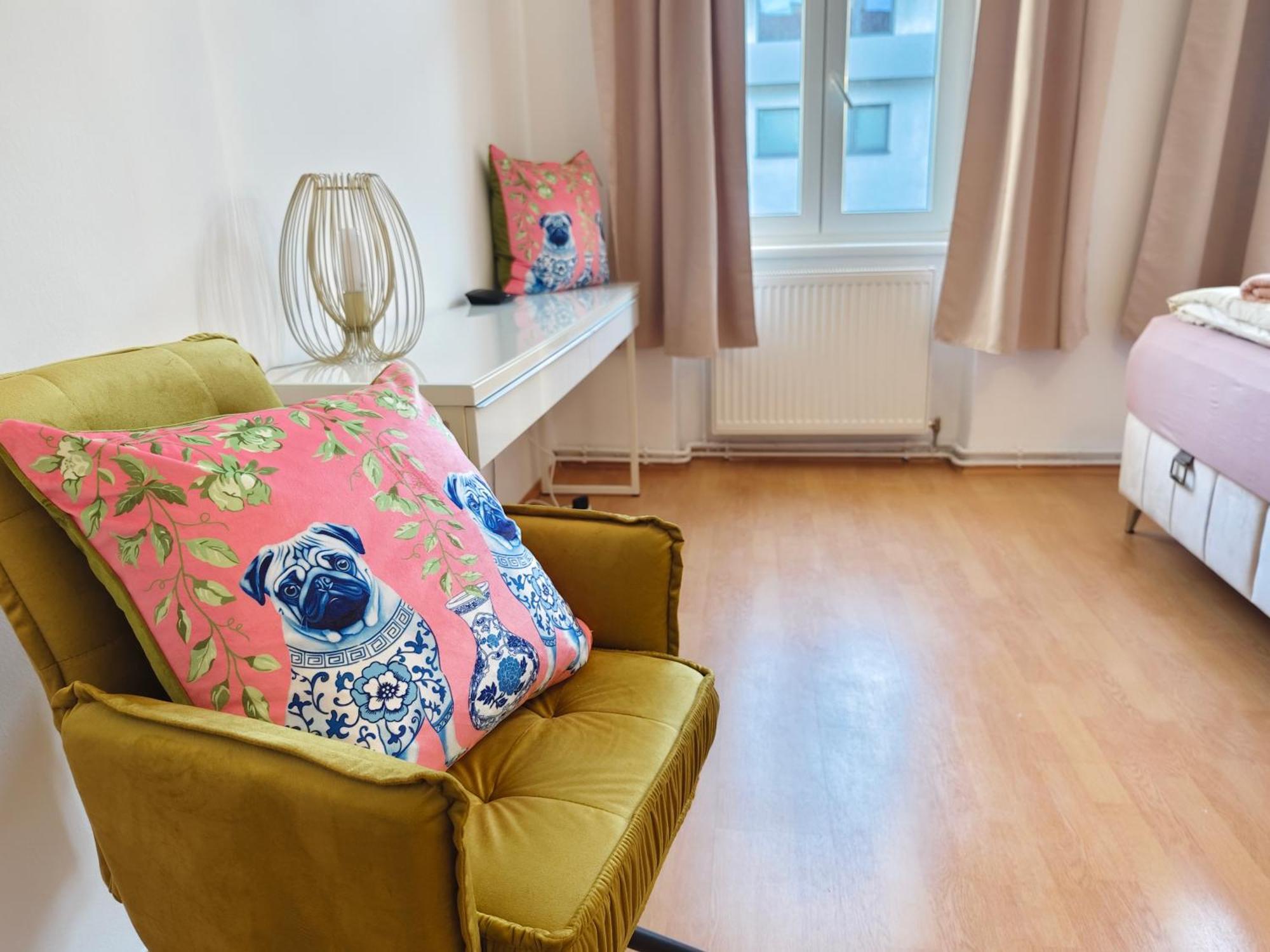 The Rose Apartment - Near Schoenbrunn Palace Wien Eksteriør billede
